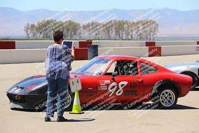 media/Jun-05-2022-CalClub SCCA (Sun) [[19e9bfb4bf]]/Around the Pits/